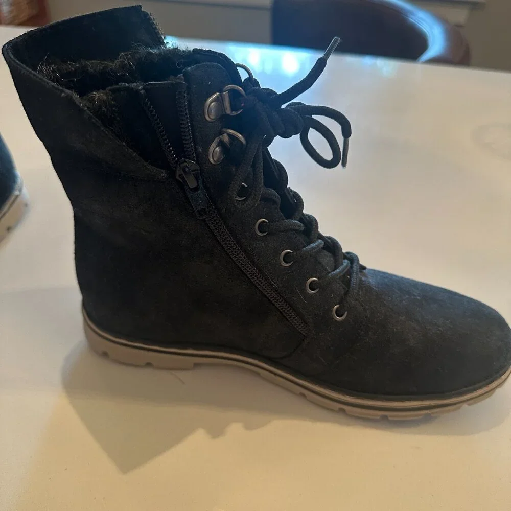 Cliffs By White Mountain Black Bootie, W Size 8, NWT! - Picture 2 of 7
